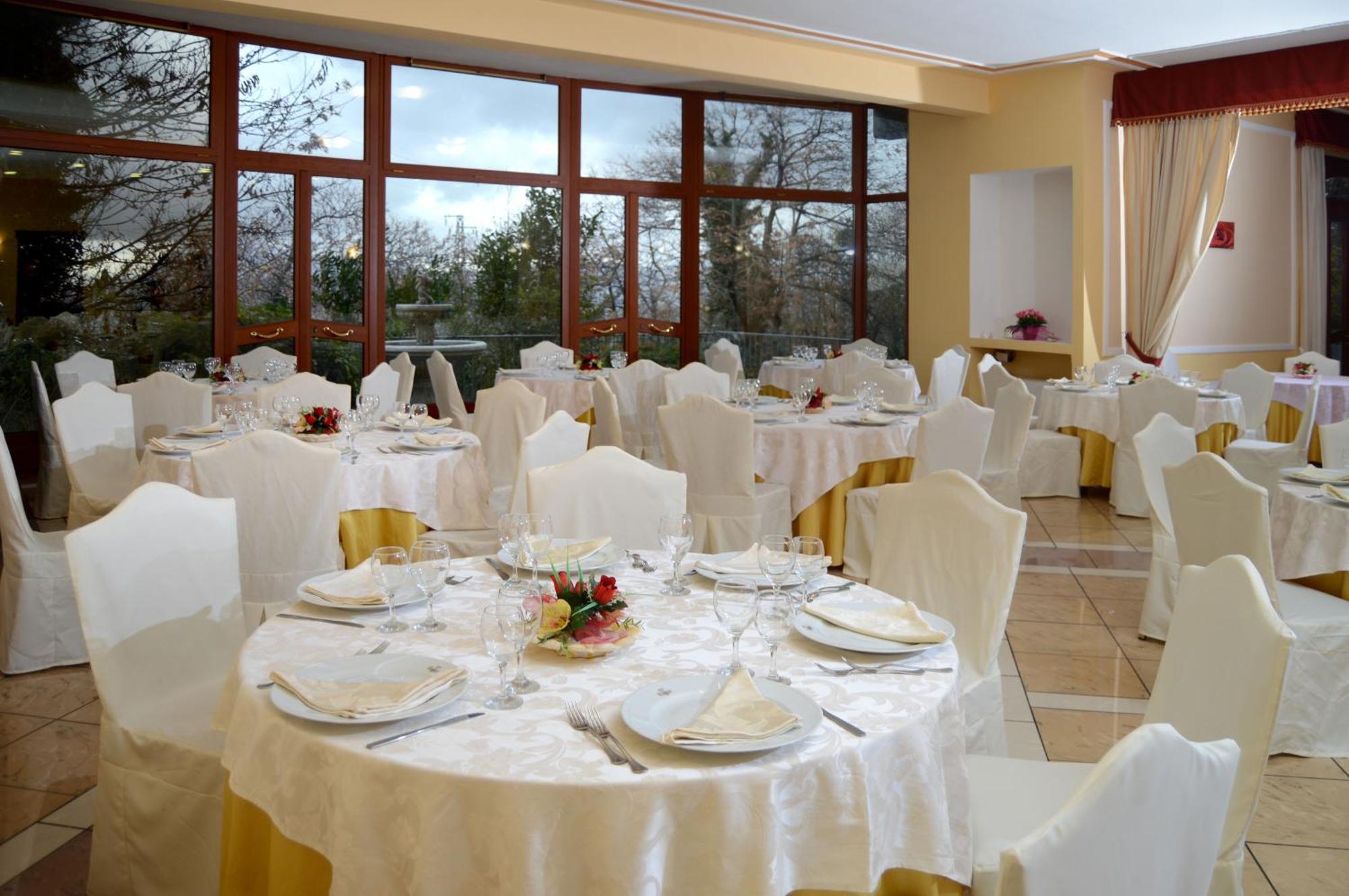 Royal Hotel Montevergine Ospedaletto D'Alpinolo Екстер'єр фото